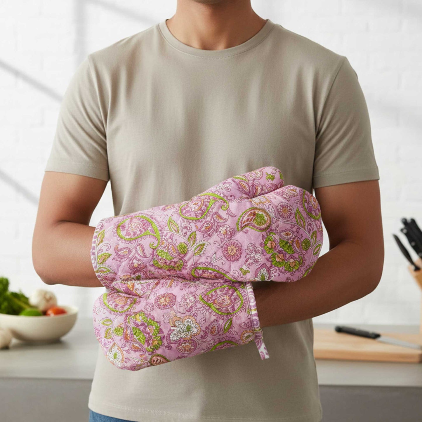Pink Paisley I Printed Padded Oven Mitt