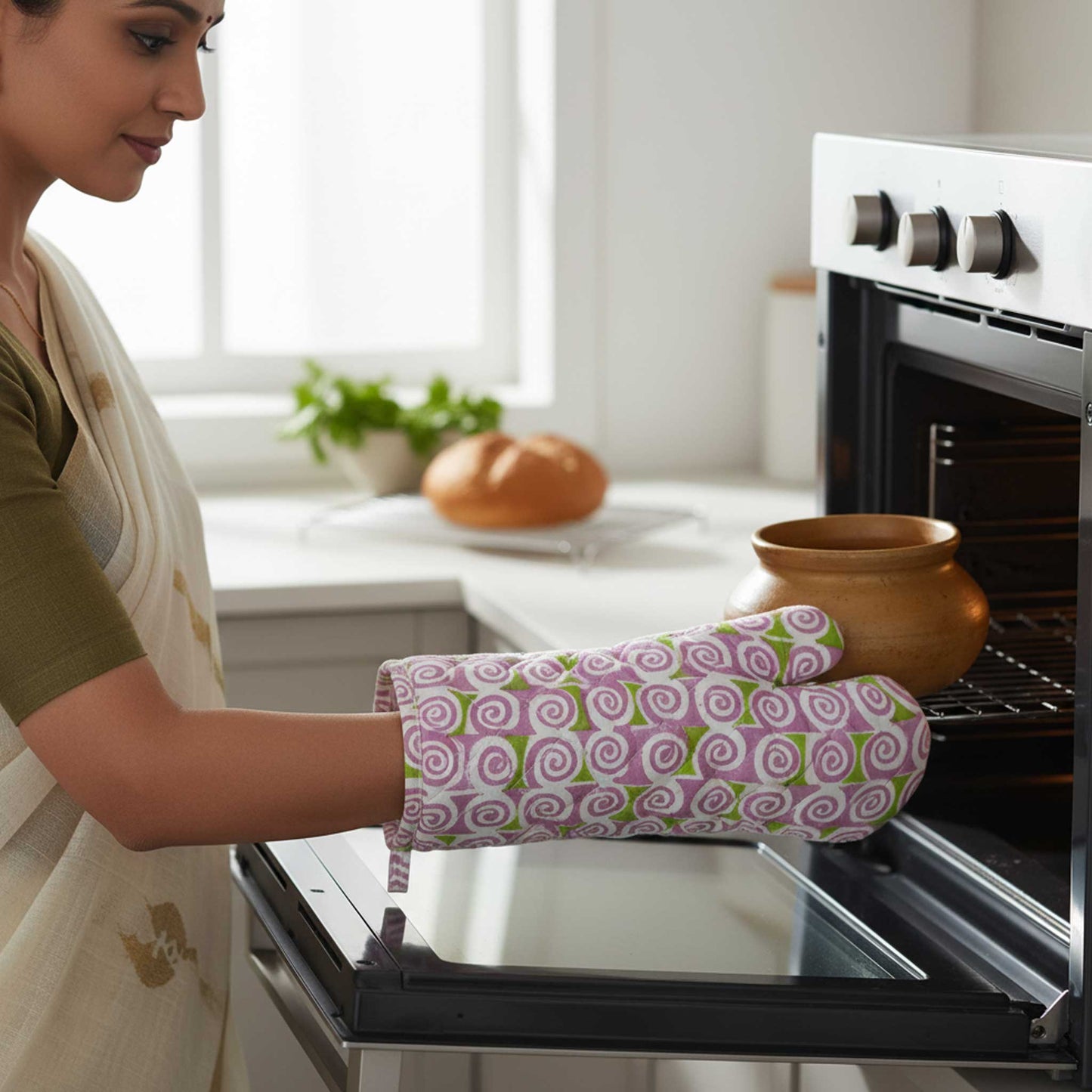 Pink White Swirl I Printed Padded Oven Mitt
