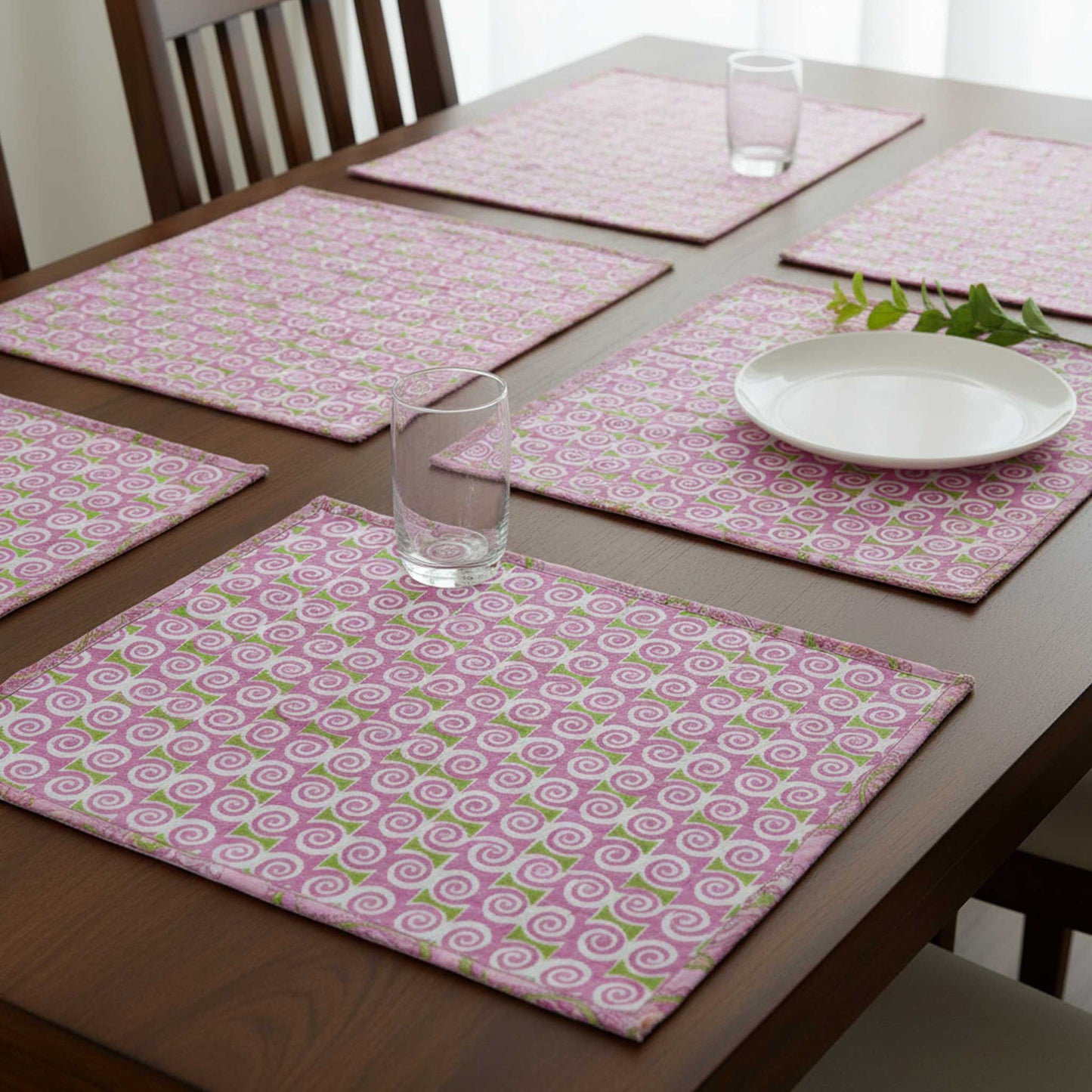Pink spiral Cotton Reversible Dining Placemats Set of 4