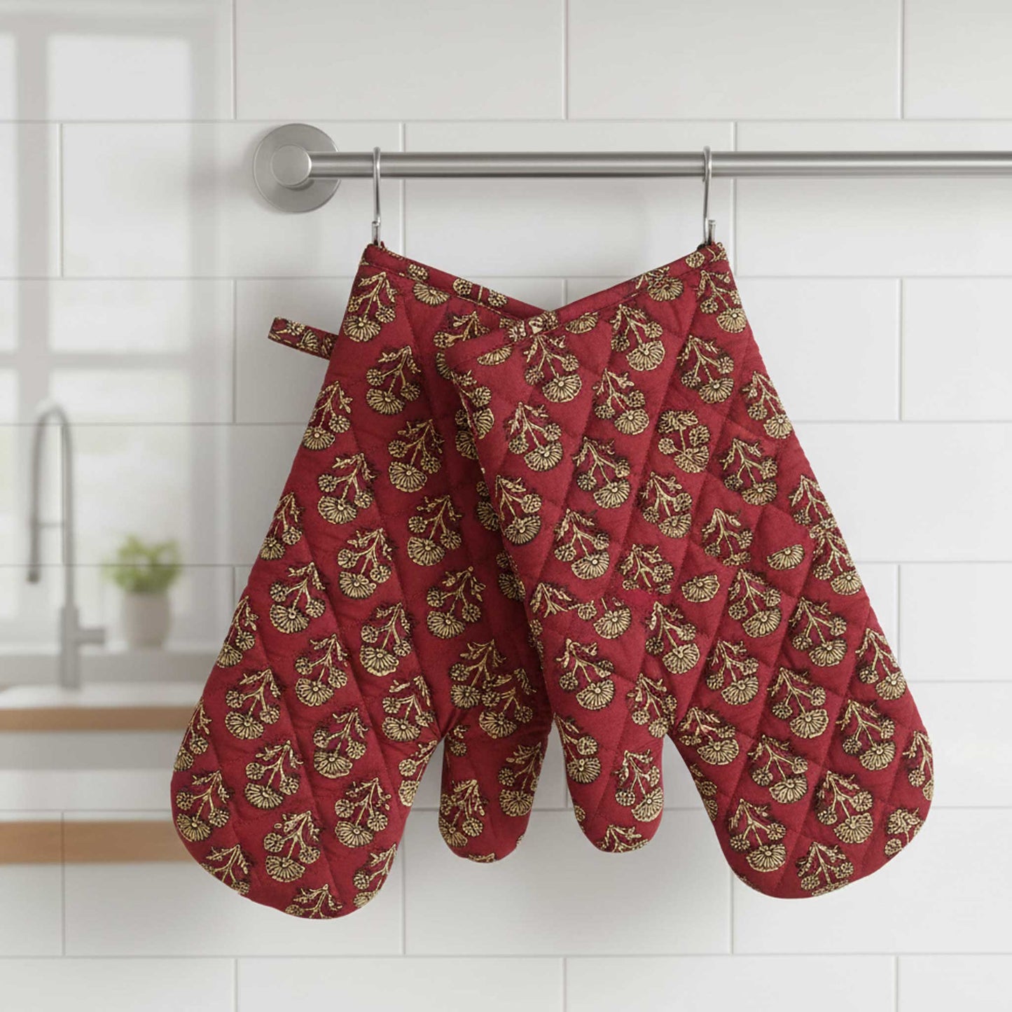 Red Floral I Printed Padded Oven Mitt