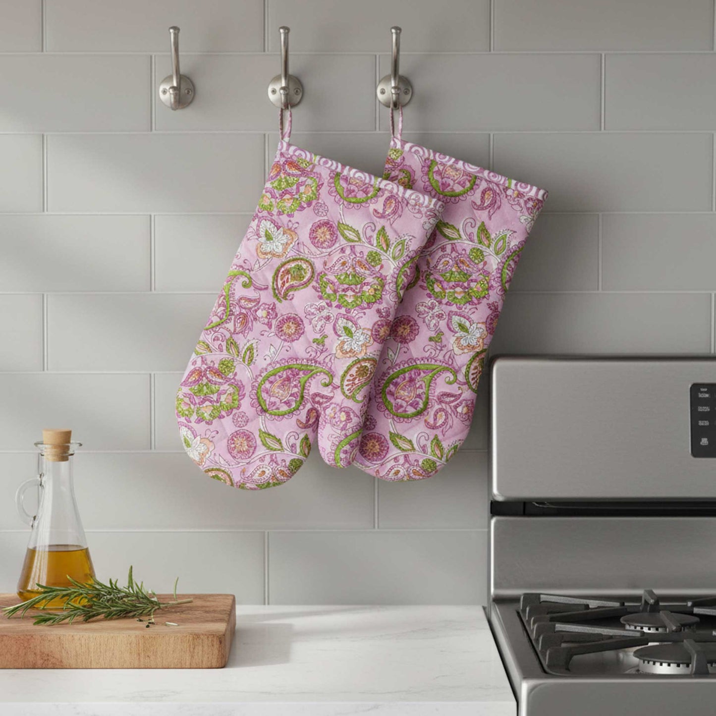 Pink Paisley I Printed Padded Oven Mitt