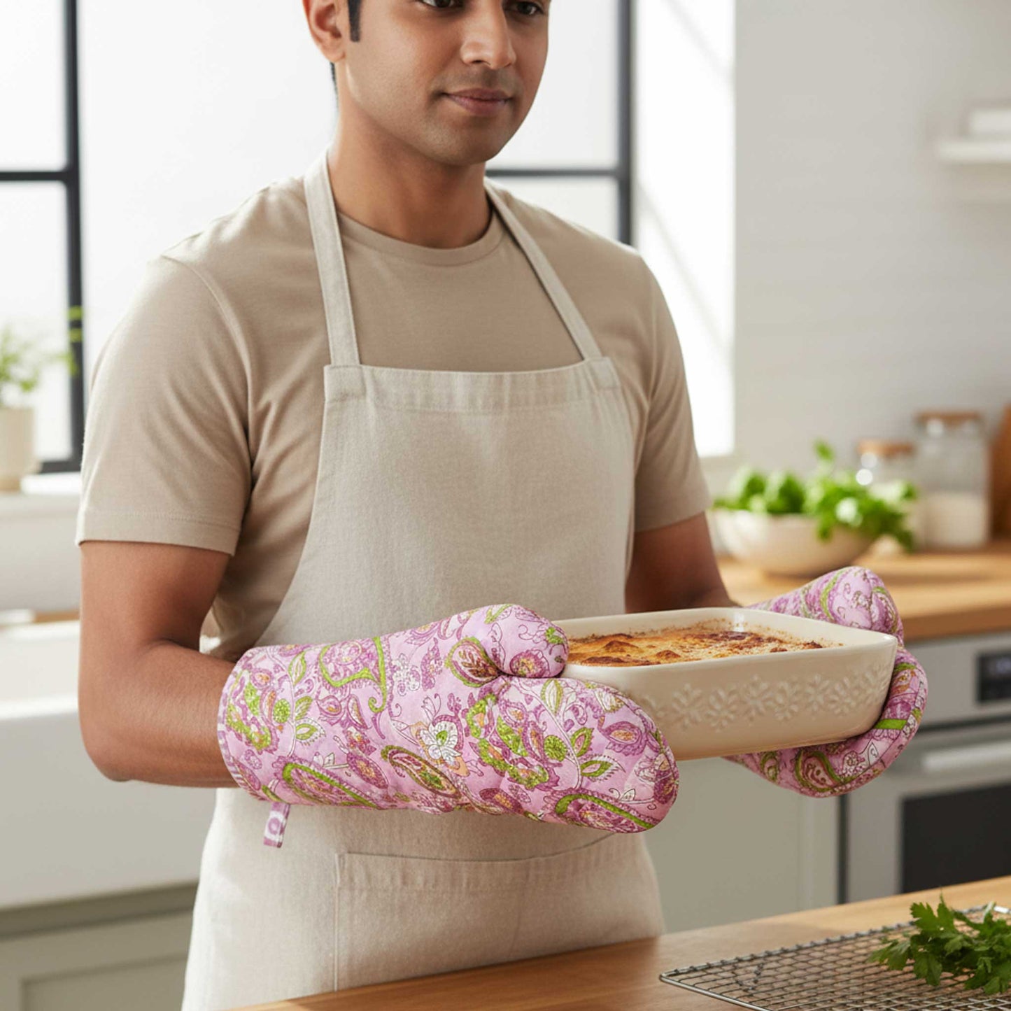 Pink Paisley I Printed Padded Oven Mitt